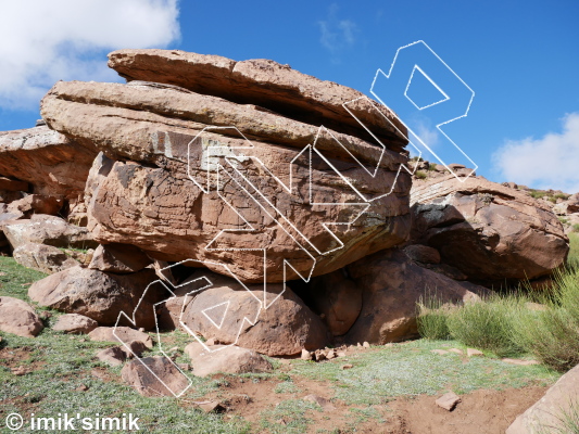 photo of Kerfe , V2  at Kerfe from Morocco: Oukaimeden Bouldering