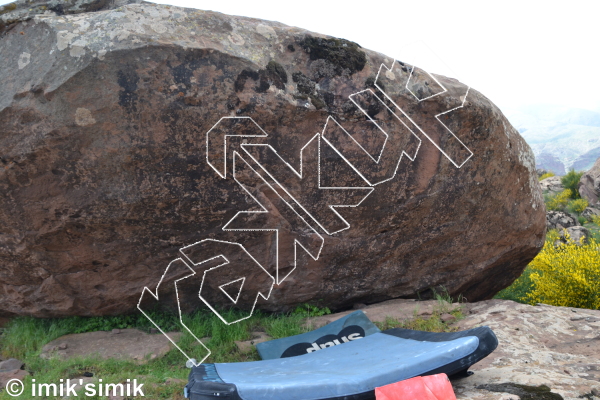 photo of Dans le Plateau , V3-  at Plaato from Oukaimeden Bouldering Morocco