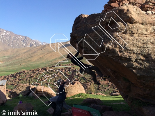photo of Swing , V2+  at Swing from Morocco: Oukaimeden Bouldering