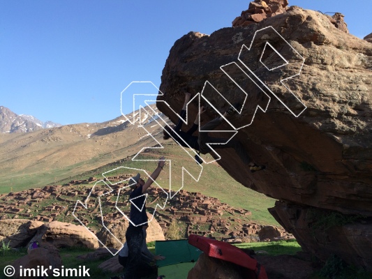 photo of Swing , V2+  at Swing from Morocco: Oukaimeden Bouldering