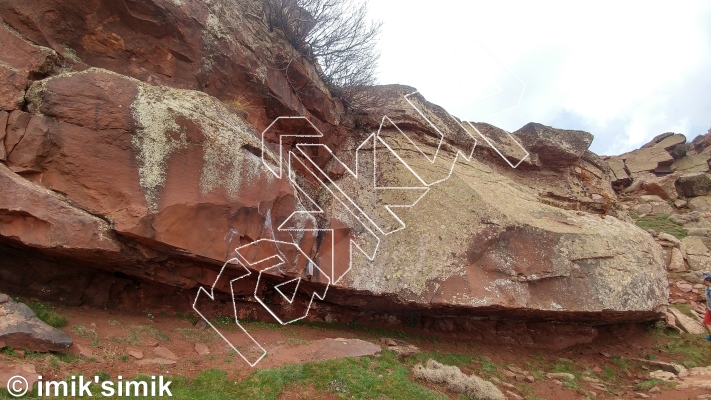 photo of Wormhole, V7  at Spaceship from Morocco: Oukaimeden Bouldering