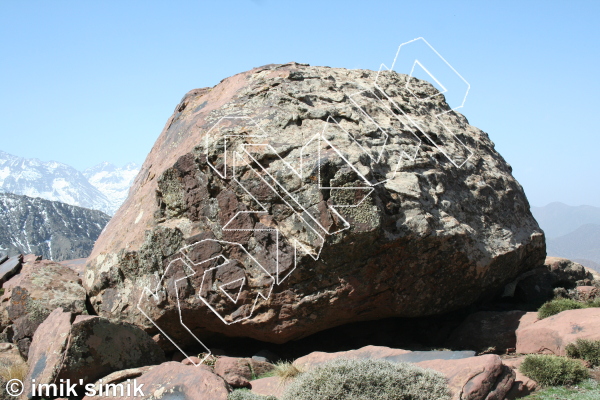 photo of Dung Beatle, V0  at Cloud Rider from Morocco: Oukaimeden Bouldering