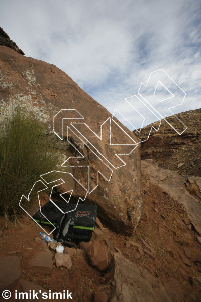 photo of Little slabamoly , V2  at Little slabamoly from Morocco: Oukaimeden Bouldering