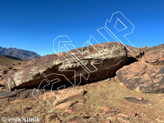 photo of Zaïre, V4  at Zaïre from Morocco: Oukaimeden Bouldering