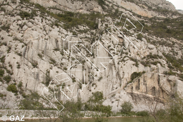 photo of Pequeño Lulu Izquierda, 5.9  at Lulú from Parque La Huasteca