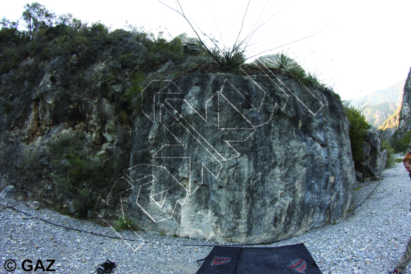 photo of Privileged Choss, V0-  at Boulders at Guittaritas from Parque La Huasteca