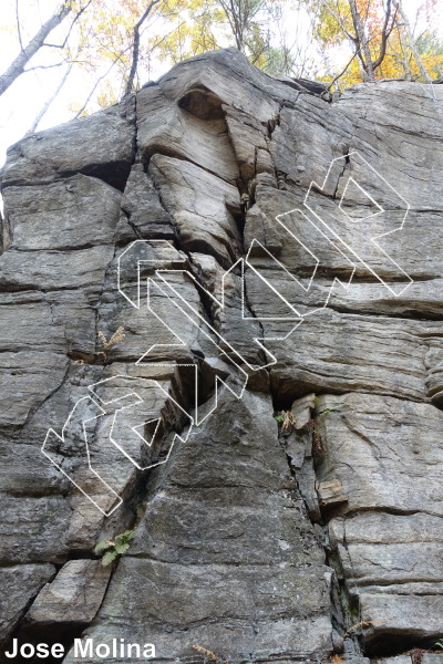 photo of Devil's Pitchfork, 5.10- ★★ at French King Buttress from Rose Ledge 2.0