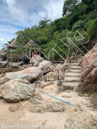 photo of Jansom Bay Approach,   at Jansom Bay from Thailand: Koh Tao