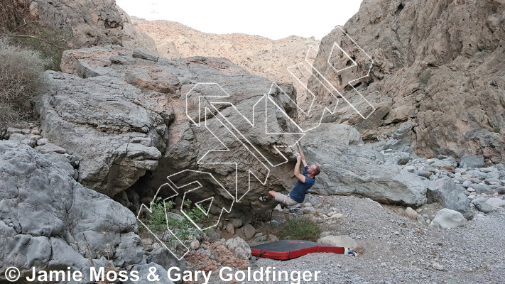 photo of Blocky Prow from Oman: Bouldering