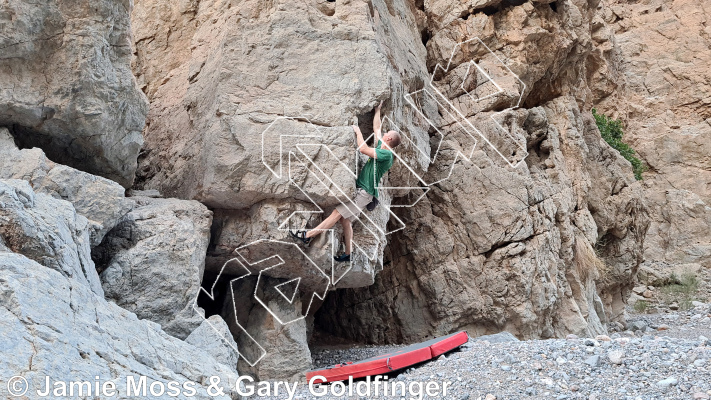 photo of Stepped Roof from Oman: Bouldering