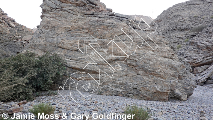 photo of Traverses Boulder from Oman: Bouldering