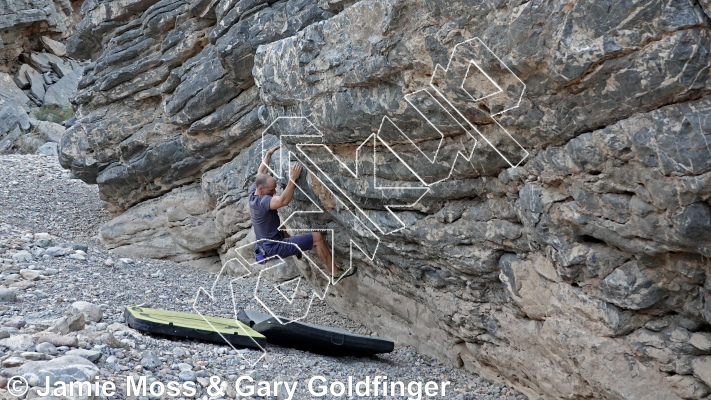 photo of Shady Boulder from Oman: Bouldering