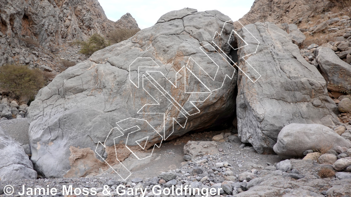 photo of Den of Vipers Boulder from Oman: Bouldering