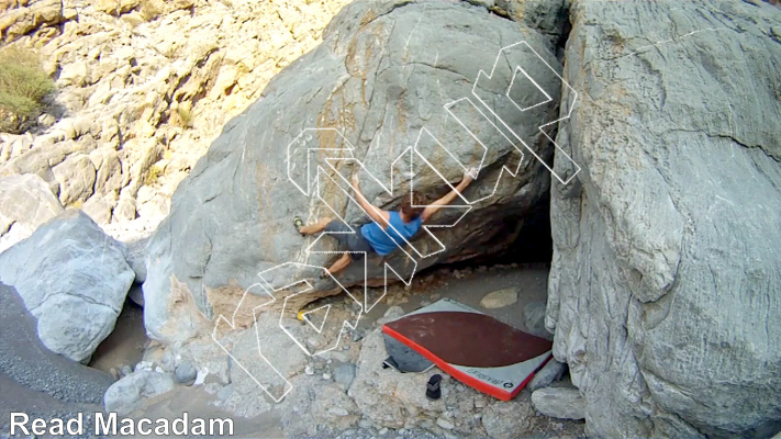 photo of Den of Vipers Boulder from Oman: Bouldering