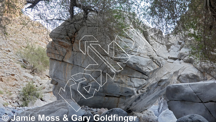 photo of Scarred Boulder from Oman: Bouldering