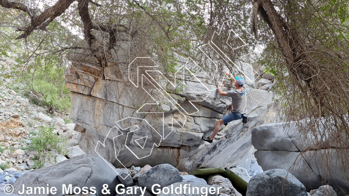 photo of Scarred Boulder from Oman: Bouldering