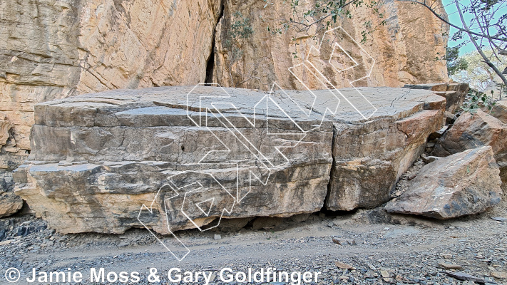 photo of Spartacus Boulder from Oman: Bouldering