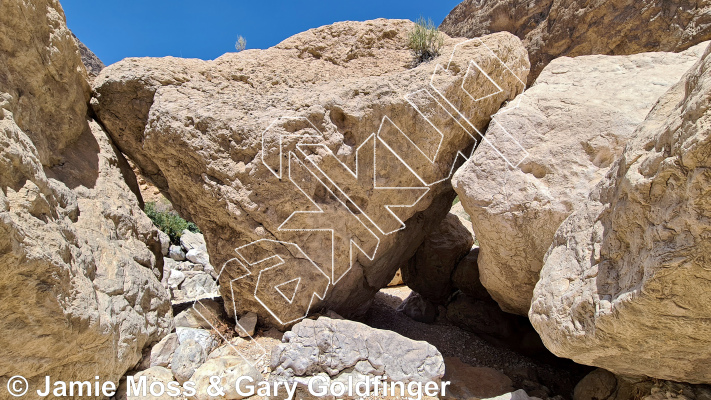 photo of The Cave from Oman: Bouldering