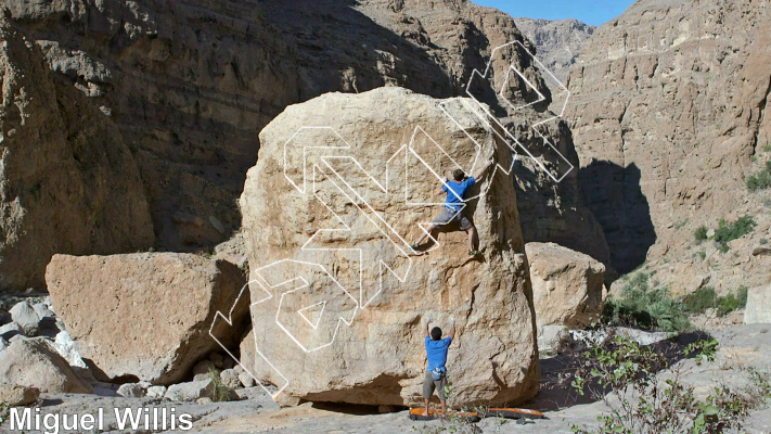 photo of Land Before Time Boulder from Oman: Bouldering