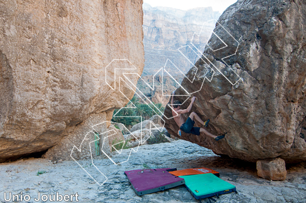 photo of Up on Bricks Boulder from Oman: Bouldering