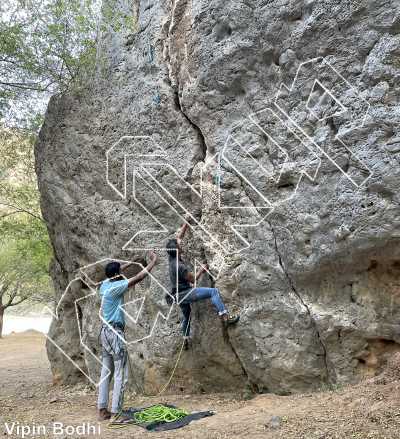 photo of Cobra Boulder from Oman: Bouldering