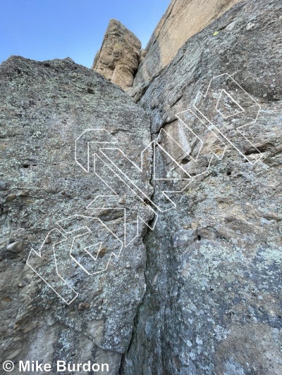 photo of Snowden’s Intro, 5.8 ★★ at The Cave Wall  from Castlewood Canyon State Park