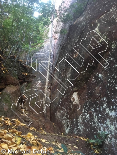 photo of Pancakes and Raisins, 5.10a/b ★★★★ at Cave Area  from China: Liming Rock