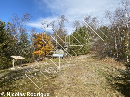 photo of Approche Rocher de la Chapelle,   at Rocher de la Chapelle from Québec: Montmagny-L'Islet 