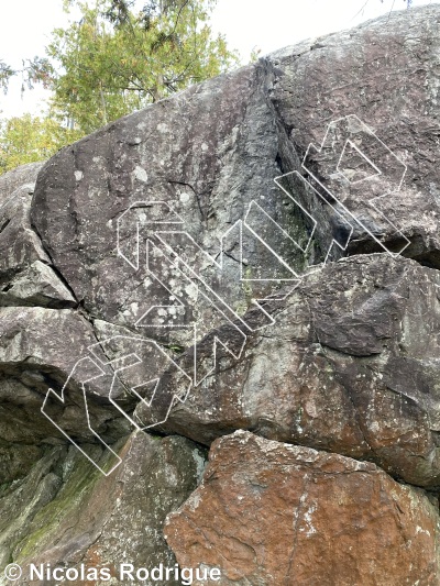 photo of Tripple Pontage (Traverse), V1 ★★ at Petit Jesus from Québec: Montmagny-L'Islet 