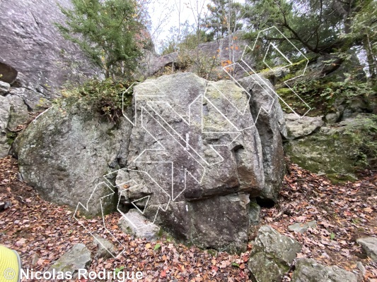 photo of Dague de Saladin, V2 ★ at Saint Graal from Québec: Montmagny-L'Islet 