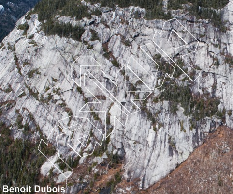 photo of Soutien gorge, 5.8 ★★ at Le Dôme from Québec: Escalade Parc des Grands-Jardins