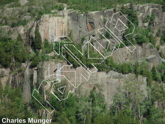 photo of Le Dièdre des lamentations, 5.9+ ★ at L'Autre Mur from Québec: Parois d'escalade du Saguenay