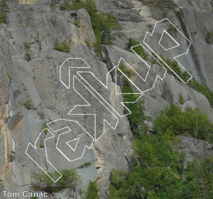 photo of Cowkroski ou Voie de l'Allemand,   at Le Cap Trinité from Québec: Parois d'escalade du Saguenay