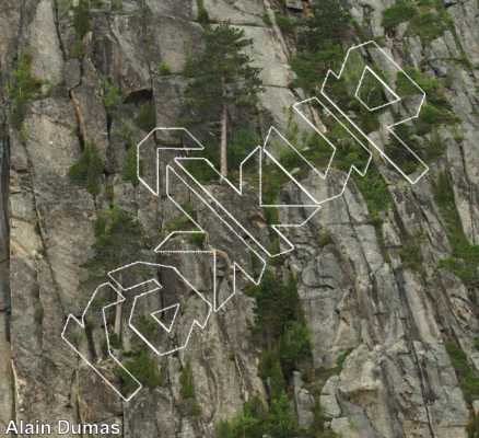 photo of Les Pionniers, 5.7  at Le Cran carré from Québec: Parois d'escalade du Saguenay