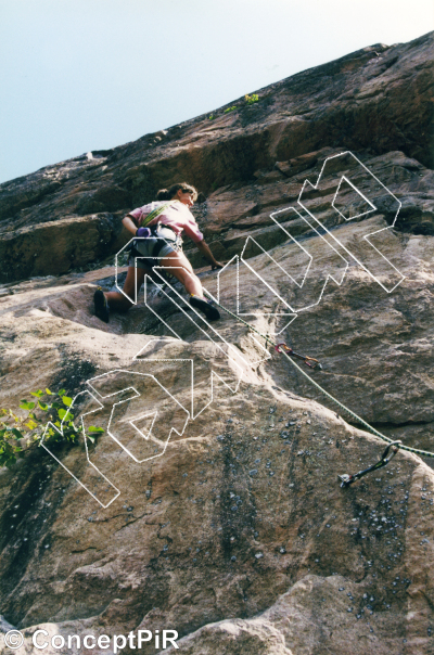 photo of Travaux en cours, 5.12a ★★★ at Le Donjon from Québec: Parois d'escalade du Saguenay