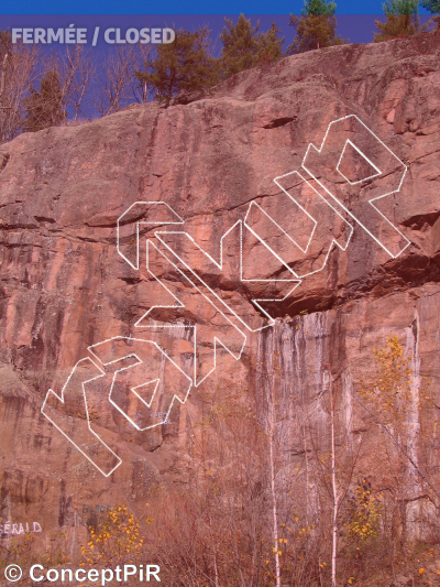 photo of Café et « bele », 5.11b ★★ at Le Donjon from Québec: Parois d'escalade du Saguenay