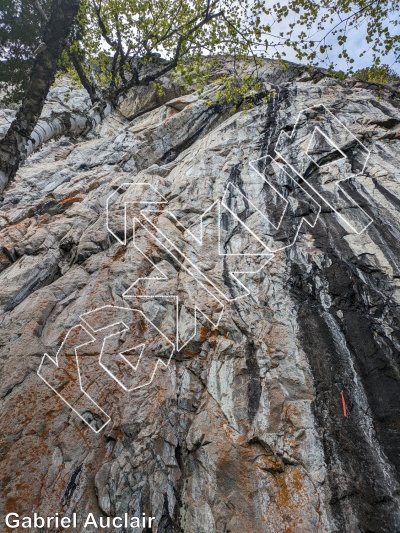 photo of La Montagne du mammouth from Québec: Parois d'escalade du Saguenay