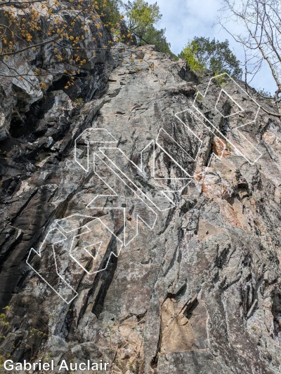 photo of La Montagne du mammouth from Québec: Parois d'escalade du Saguenay