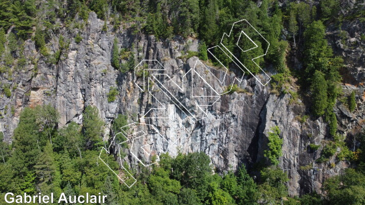 photo of La Montagne du mammouth from Québec: Parois d'escalade du Saguenay