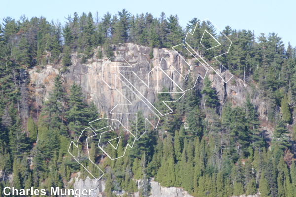 photo of Desy Town, 5.11a ★★ at Les Monts et Merveilles from Québec: Parois d'escalade du Saguenay