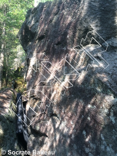 photo of Camp de Base Bloc 3 from Québec: La Forêt Ouareau