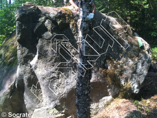 photo of Camp de Base Bloc 7 from Québec: La Forêt Ouareau