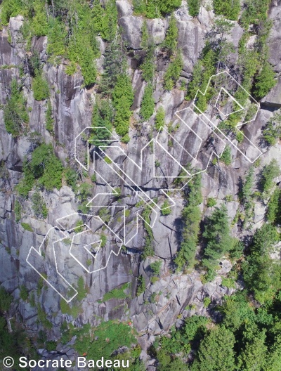photo of L'Arbre Magique, 5.8 ★ at Paroi des Murmures from Québec: La Forêt Ouareau