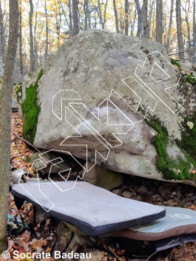 photo of Mantle Mania, V3 ★★★ at Mantle Mania from Québec: Mont Rigaud