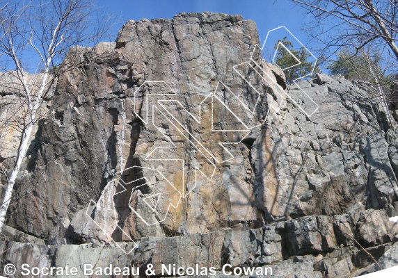 photo of Dalle Gauche, 5.4 ★ at Beginner Wall (Top Rope Wall) from Québec: Mont Rigaud