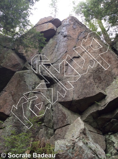 photo of Stockings with no Legs, 5.10a/b ★★ at Hidden Wall from Québec: Mont Rigaud