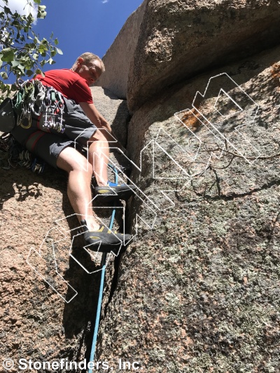 photo of Beer Can Crack, 5.8  at Invader Wall from Devil's Head Climbing