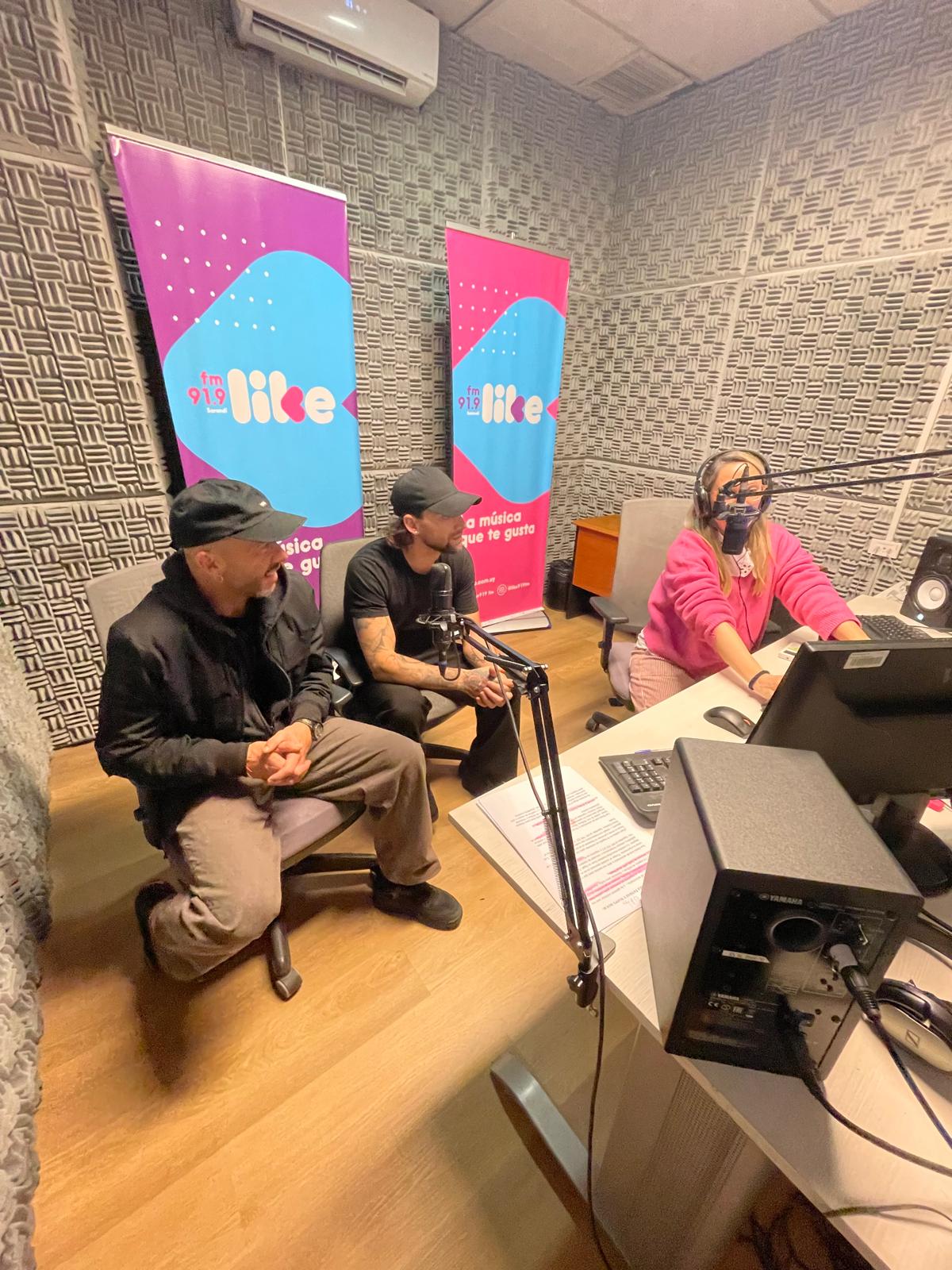 La Konga en el estudio de FM LIKE