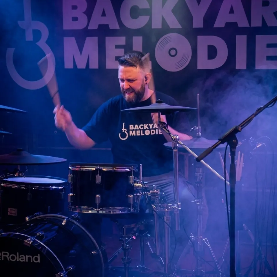 Basti Schrotberger - Punk meets Cover-Rock
