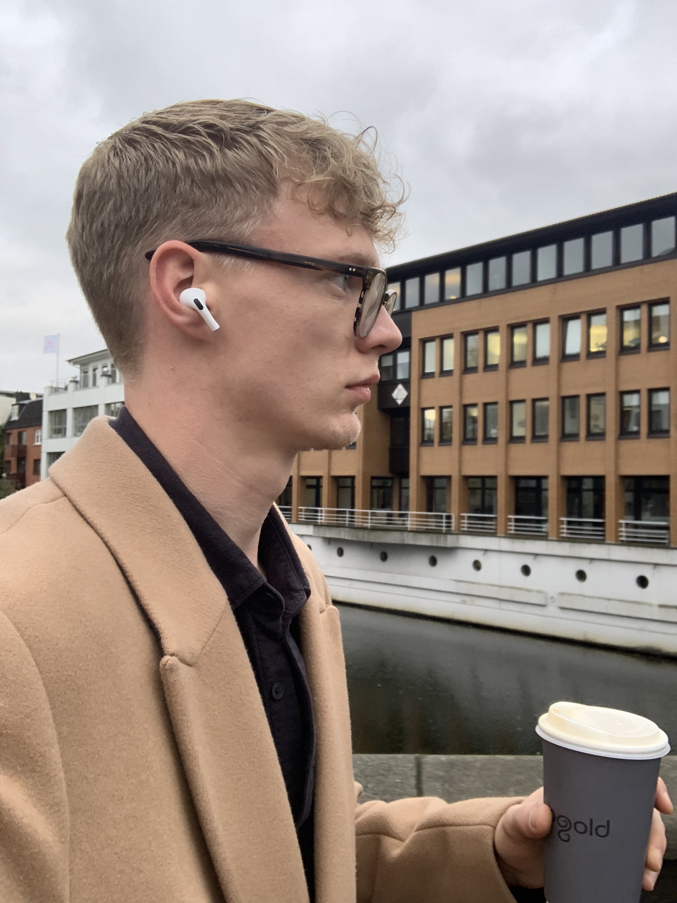 Portrait von Lukas Junker